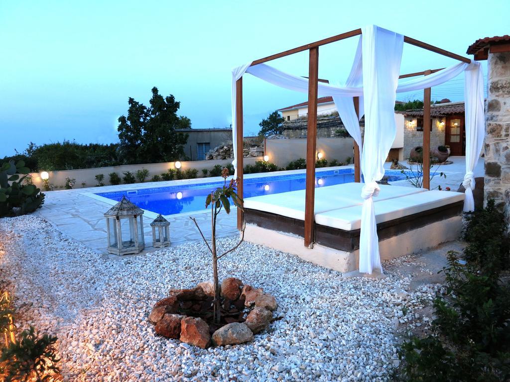Simona Stone House Villa Polis Phòng bức ảnh