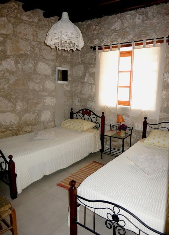 Simona Stone House Villa Polis Phòng bức ảnh